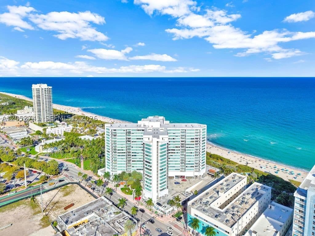 2+1 Condo — 7135 Collins Ave #435, Miami Beach, FL 33141