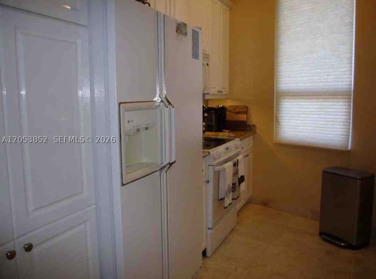 2+1 Condo — 808 Brickell Key Dr #606, Miami, FL 33131