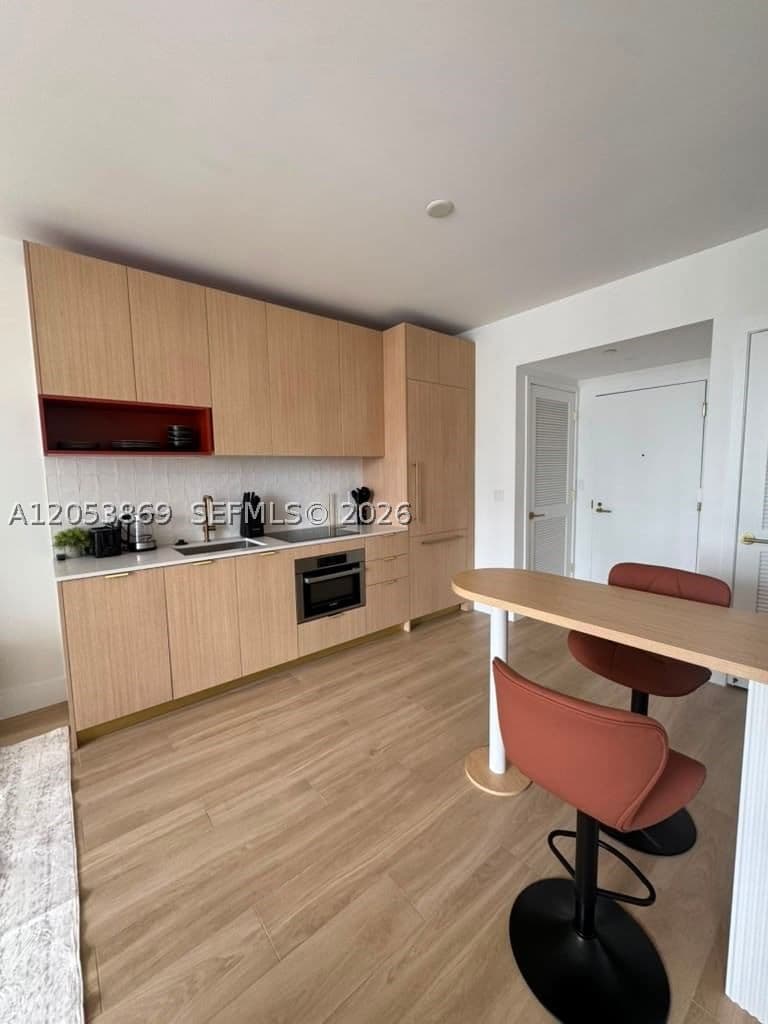 1-bedroom Apartment — 90 32nd St #811, Miami, FL 33137