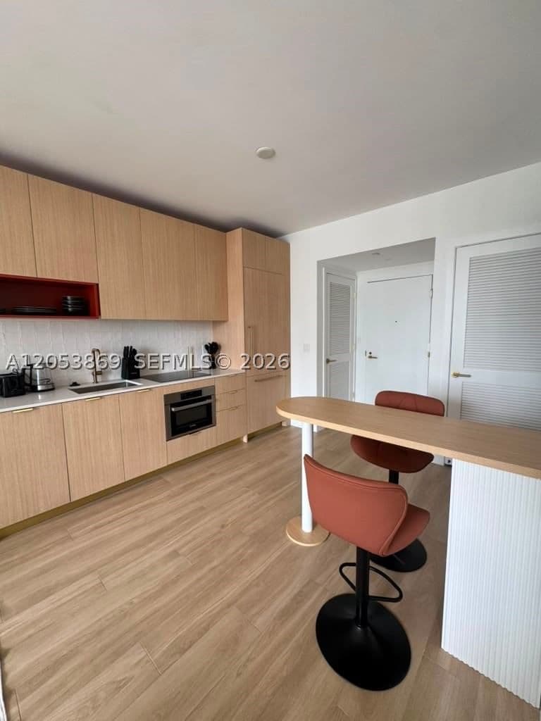 1-bedroom Apartment — 90 32nd St #811, Miami, FL 33137