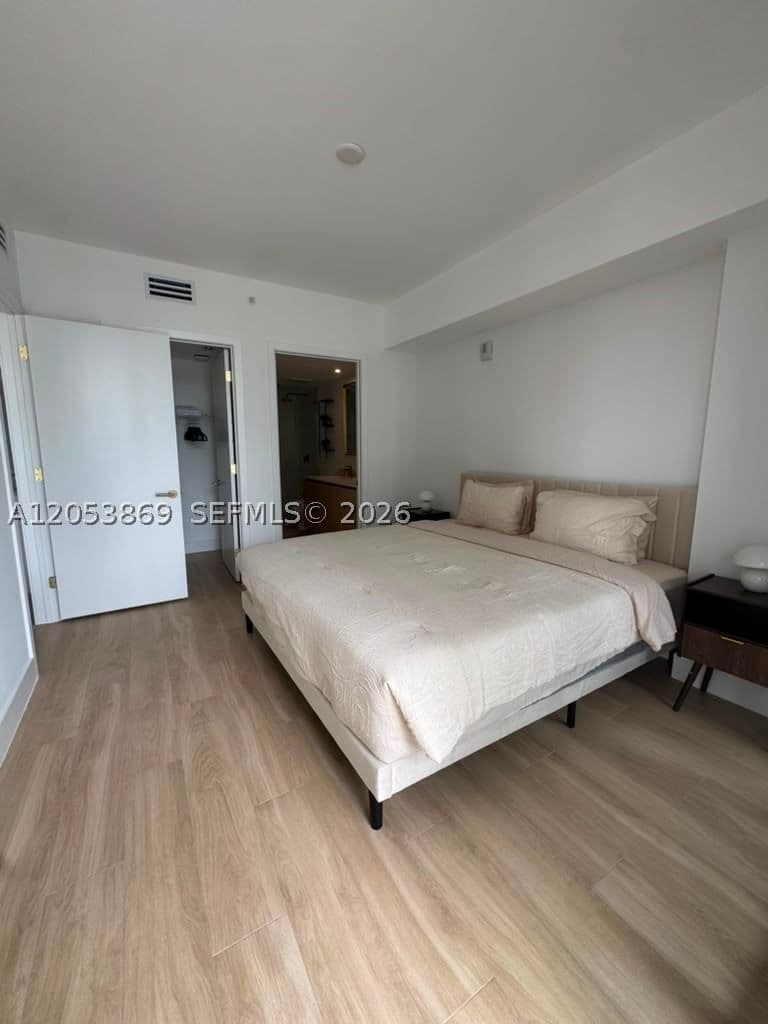 1-bedroom Apartment — 90 32nd St #811, Miami, FL 33137