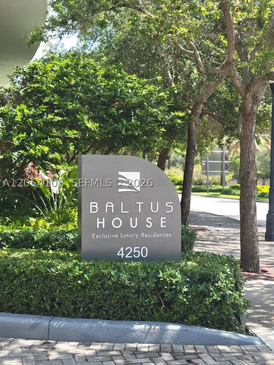 Condo — 4250 Biscayne Blvd #806, Miami, FL 33137