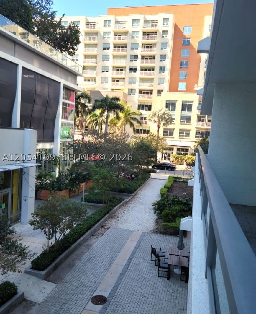 1+1 Condo — 3301 1 AV #L0205, Miami, FL 33137
