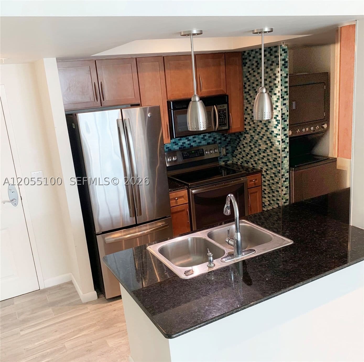 1+1 Condo — 2000 Bayshore Dr #1006, Miami, FL 33137