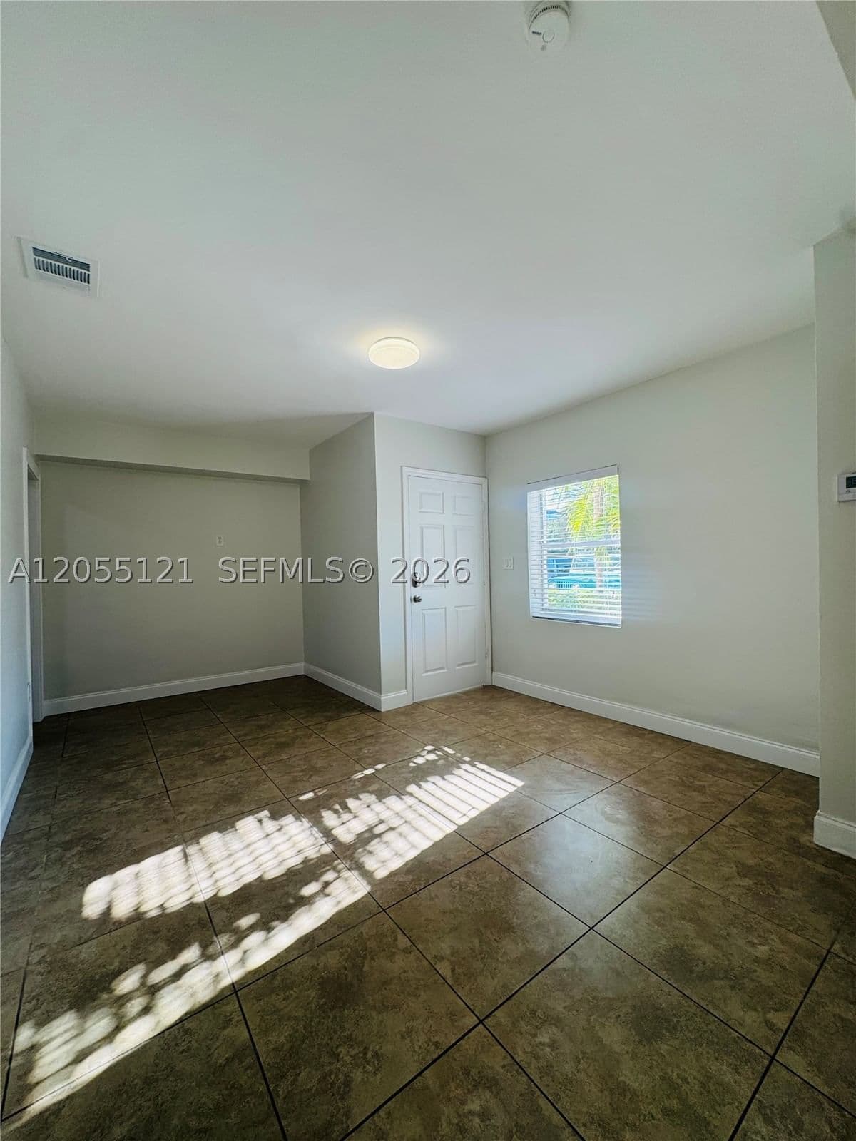 1-bedroom Apartment — 2816 Pine Tree Dr #3, Miami Beach, FL 33140