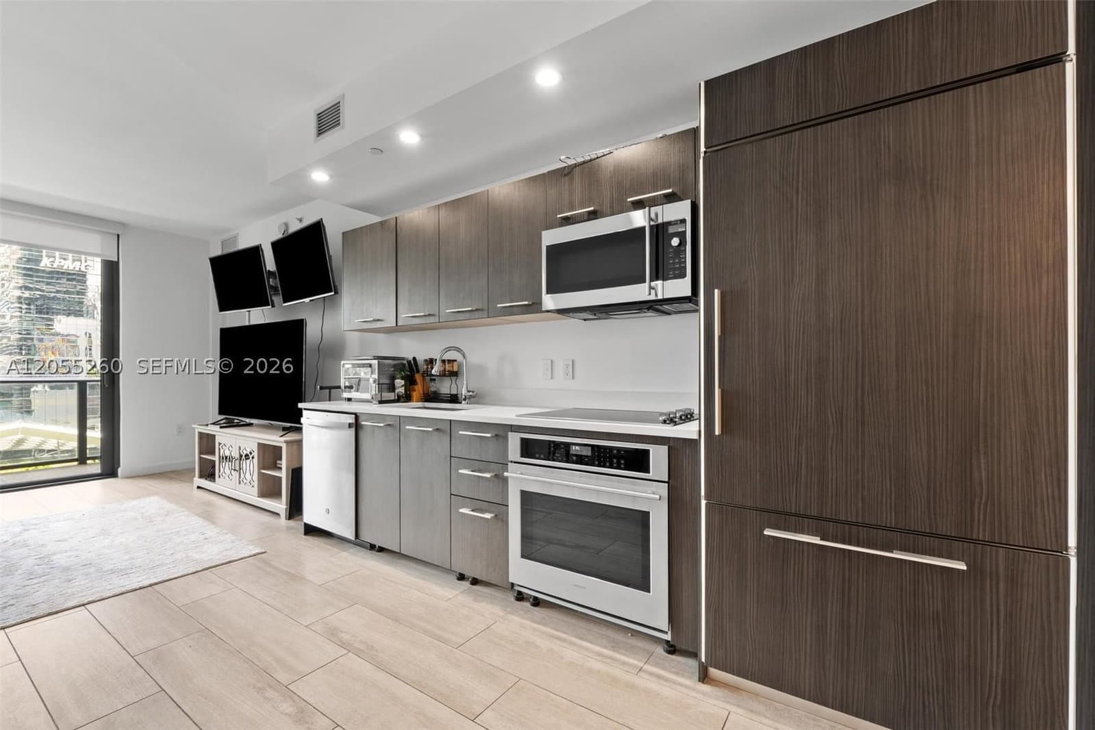 1-bedroom Condo — 45 9th St #1109, Miami, FL 33130