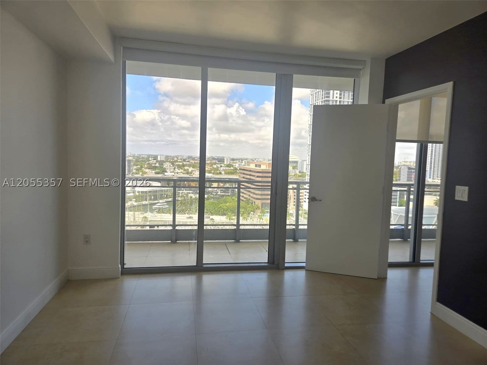1-bedroom Condo — 92 3rd St #1808, Miami, FL 33130