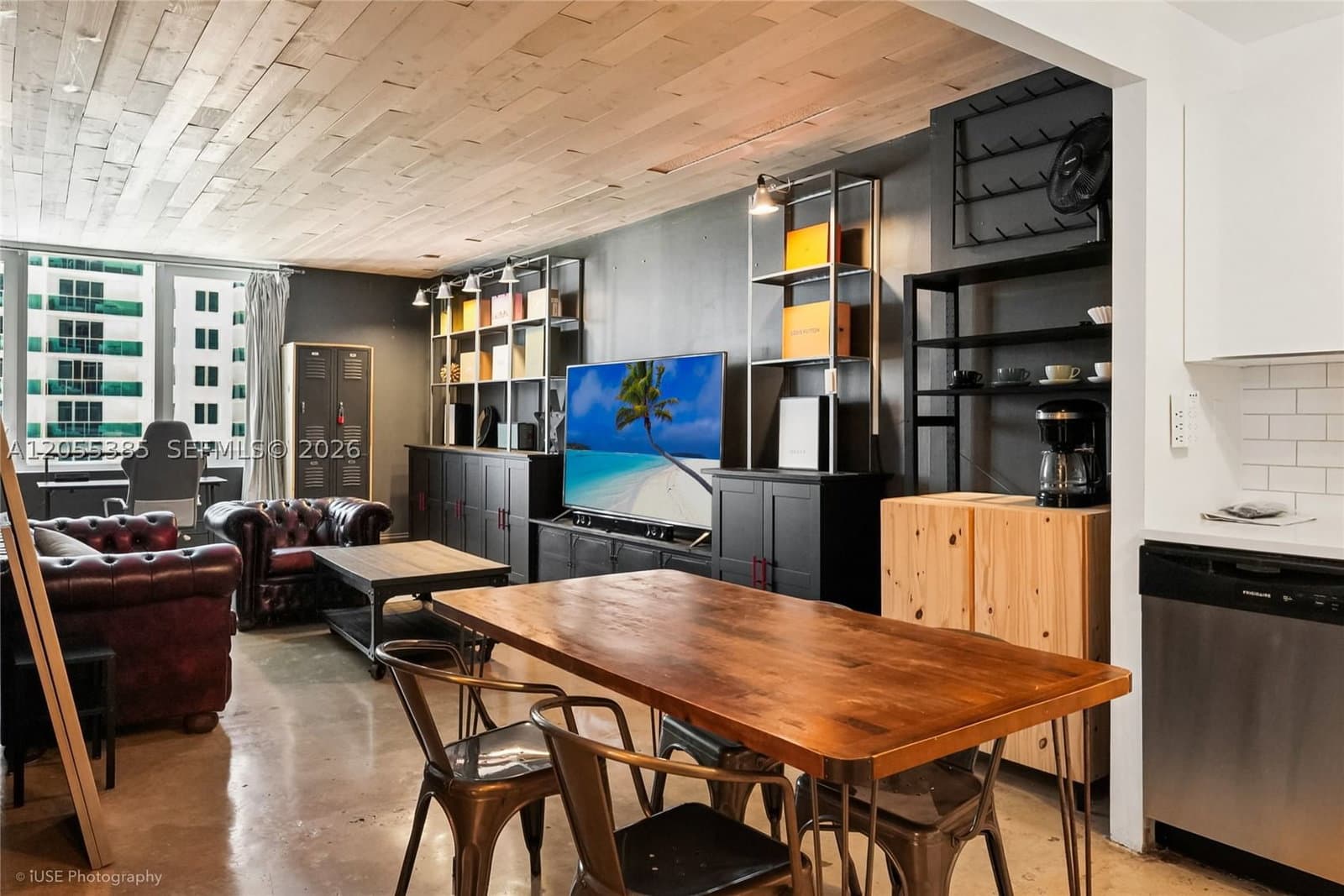 Condo — 2301 Collins Ave #522, Miami Beach, FL 33139