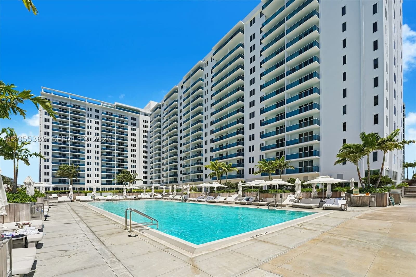 Condo — 2301 Collins Ave #522, Miami Beach, FL 33139