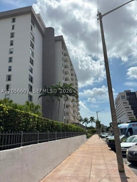 2+1 Condo — 625 Biltmore Way #1201, Coral Gables, FL 33134
