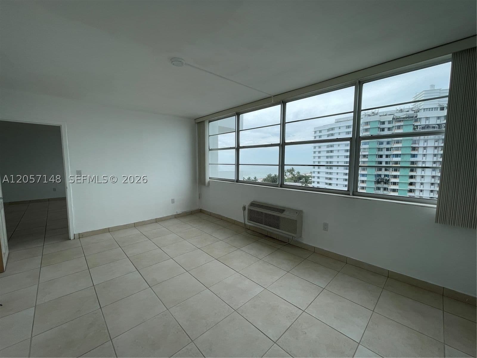 1+1 Condo — 5313 Collins Ave #1008, Miami Beach, FL 33140