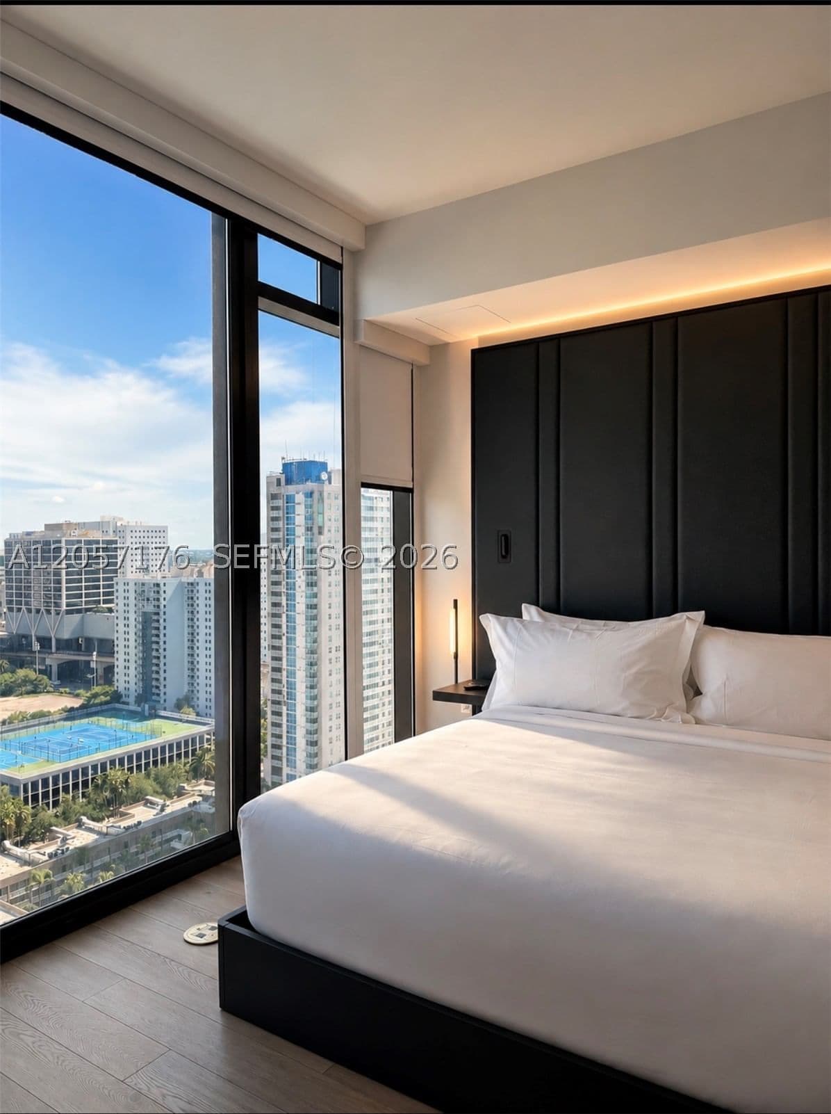 Condo — 20 11TH St #3712B, Miami, FL 33132