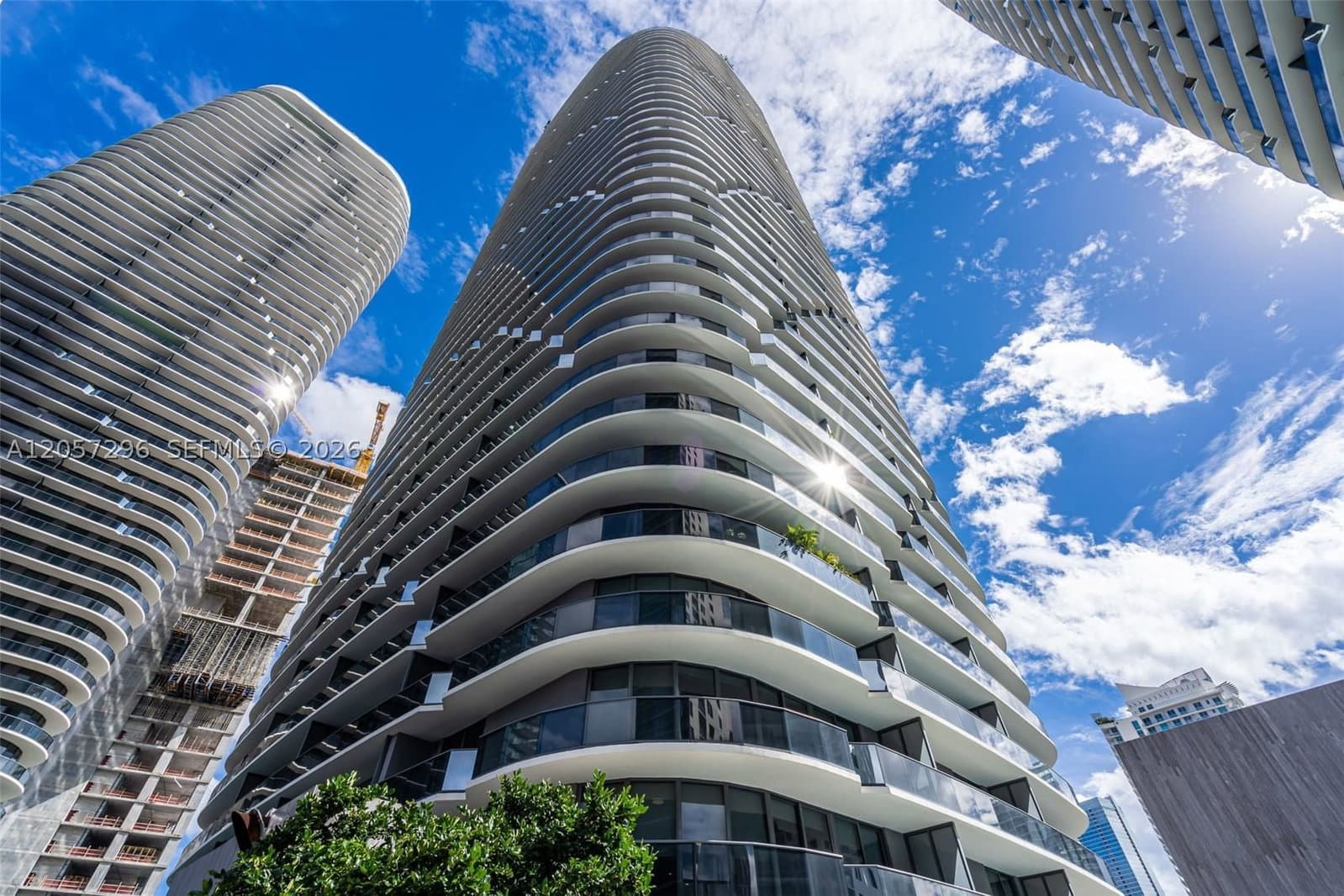 1+1 Condo — 55 9th St #2407, Miami, FL 33130