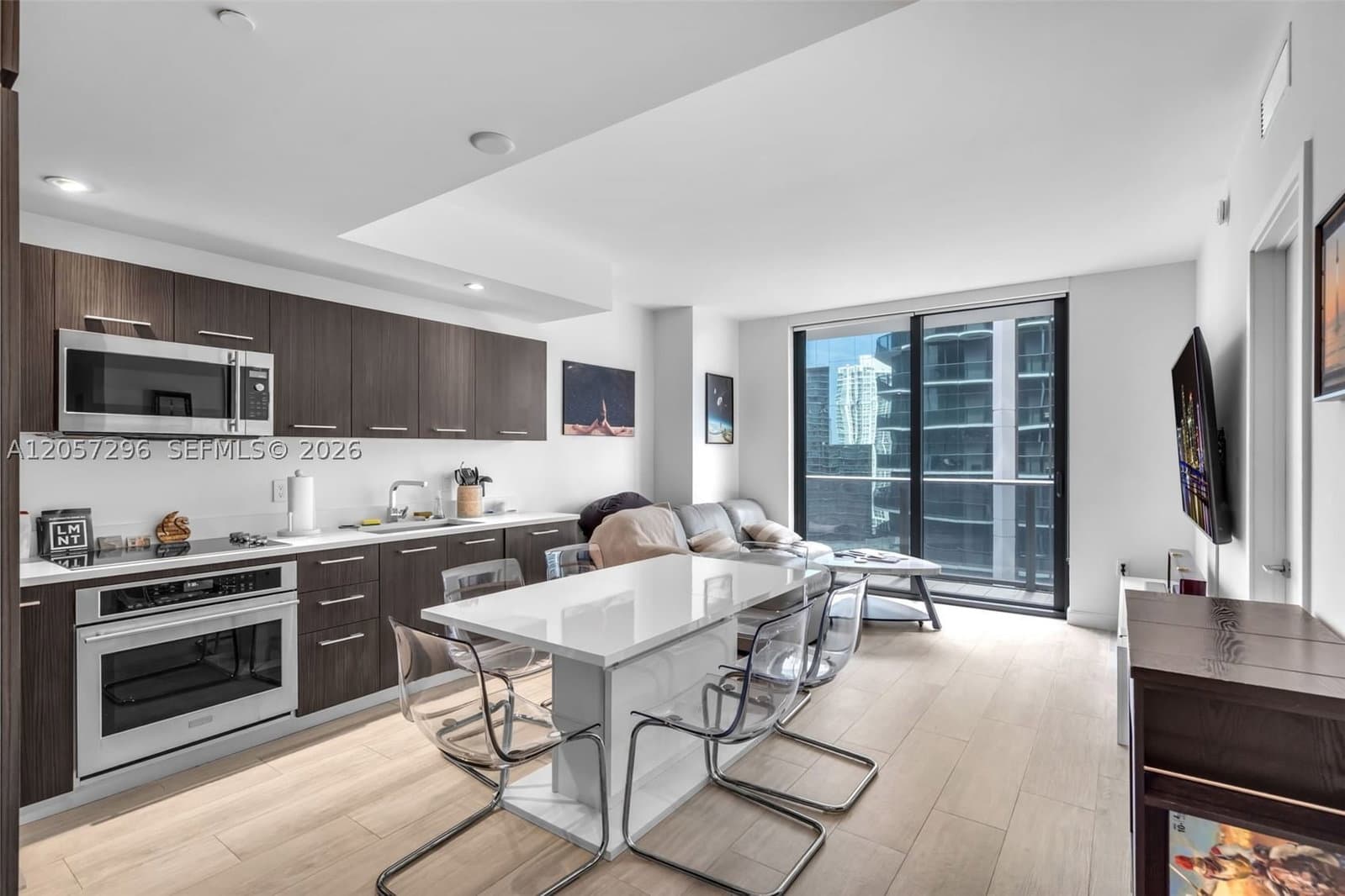 1+1 Condo — 55 9th St #2407, Miami, FL 33130