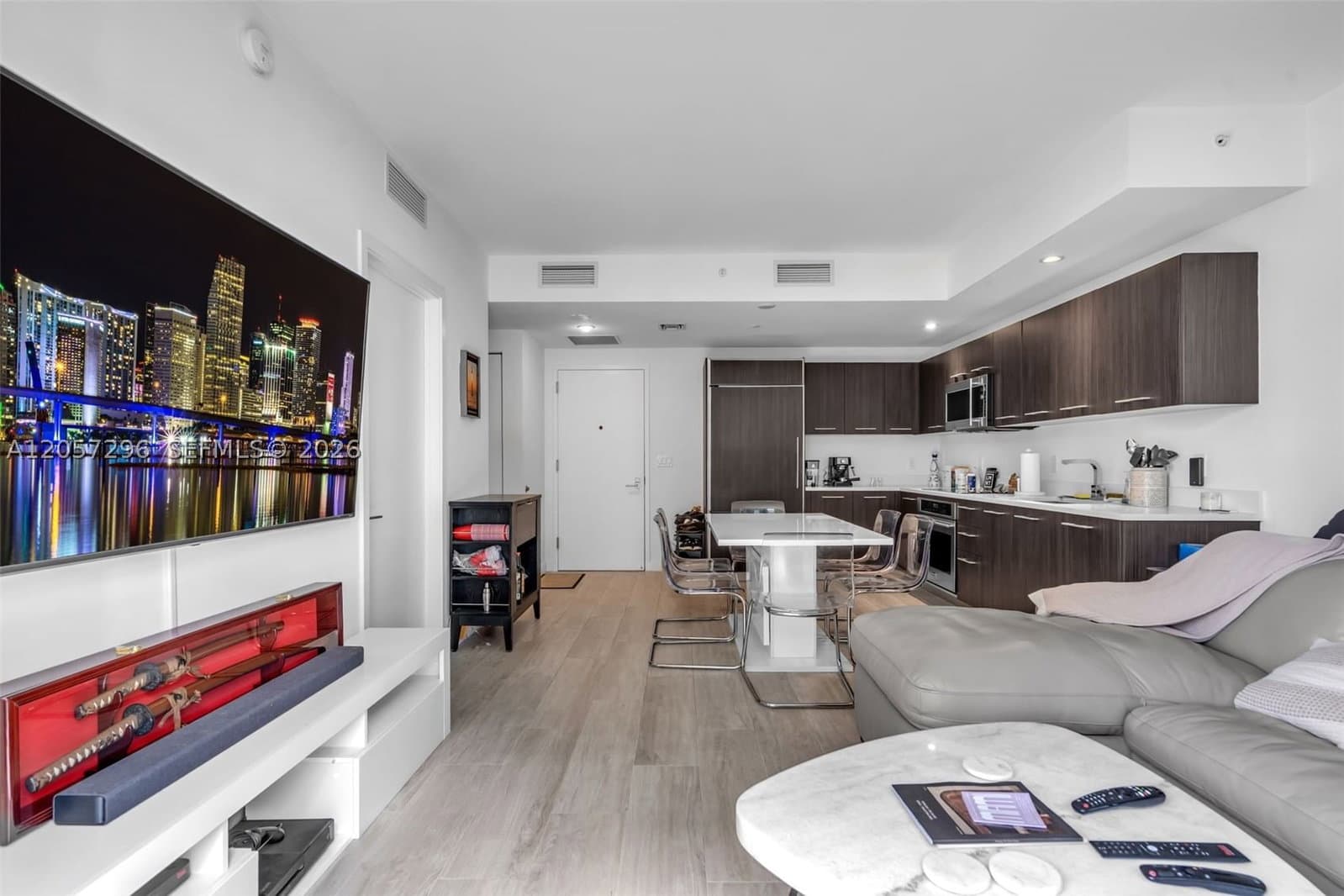 1+1 Condo — 55 9th St #2407, Miami, FL 33130