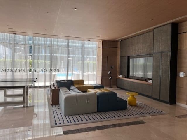 1+1 Condo — 55 9th St #4209, Miami, FL 33130