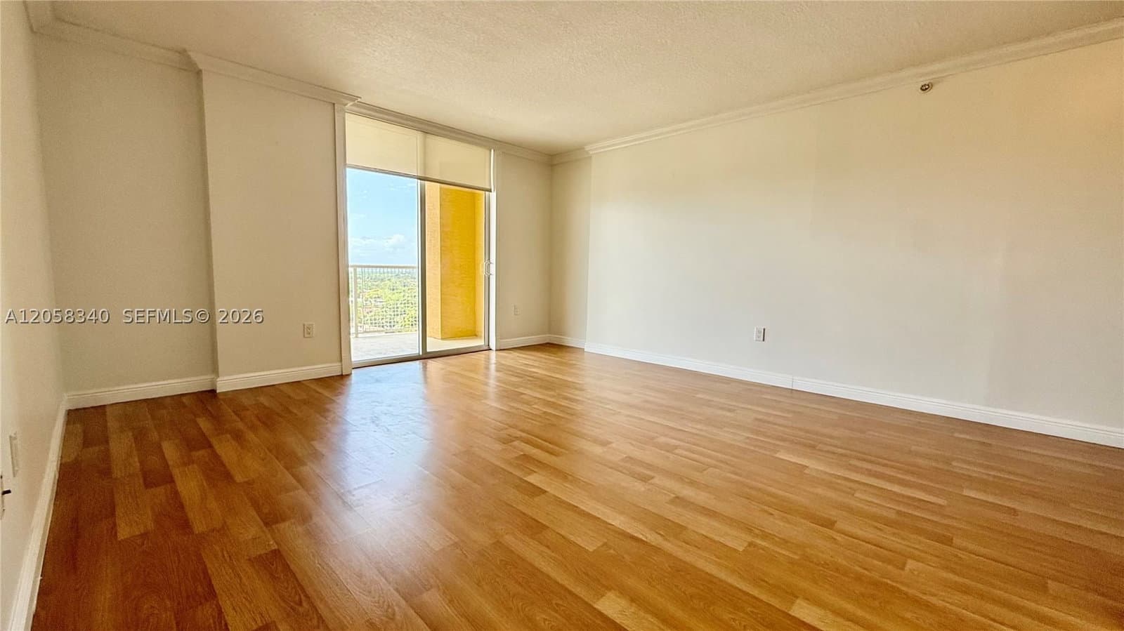 2-bedroom Condo — 900 8th St #1501, Miami, FL 33130