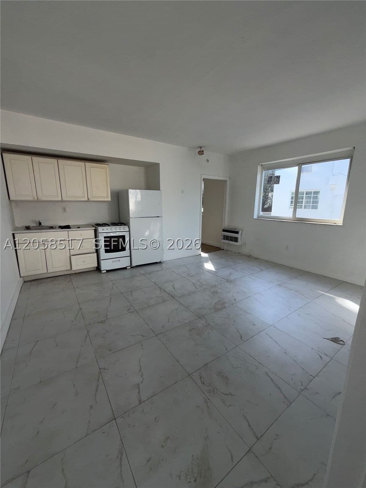 1-bedroom Apartment — 1026 Euclid Ave #10, Miami Beach, FL 33139