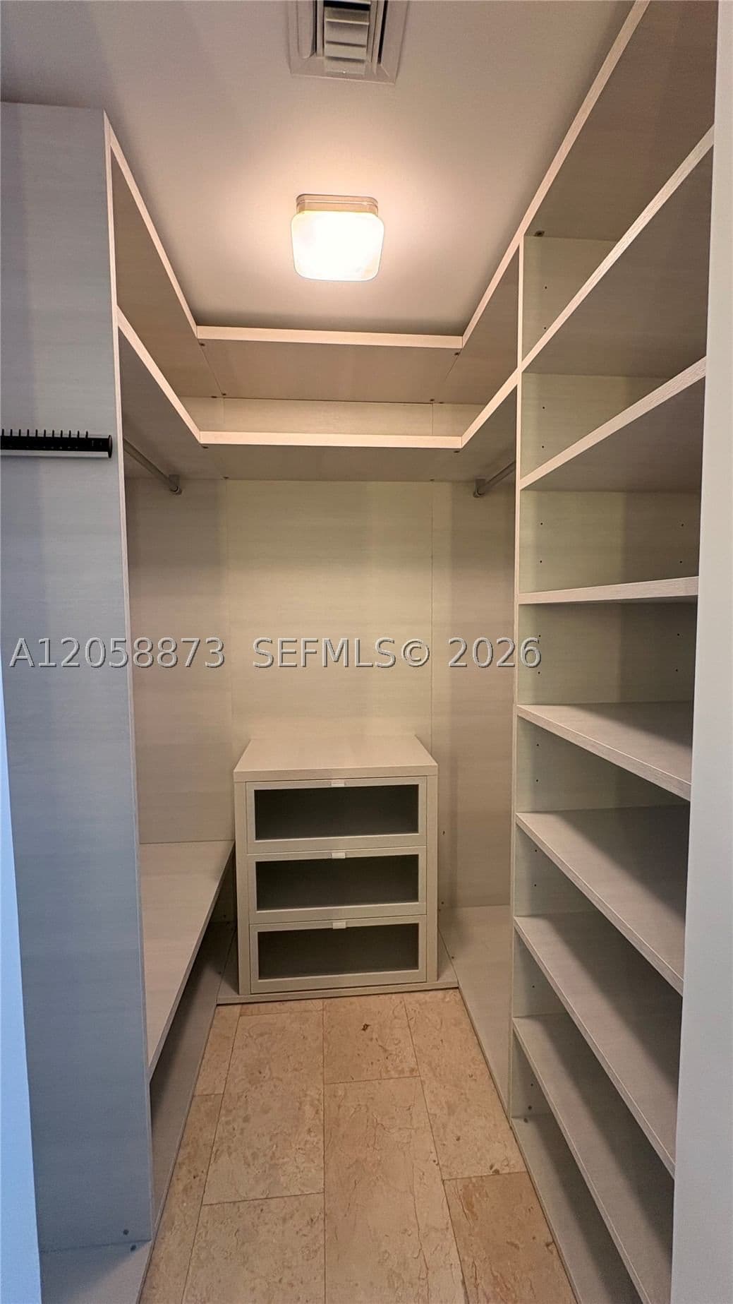 2+1 Condo — 88 7th St #2603, Miami, FL 33130