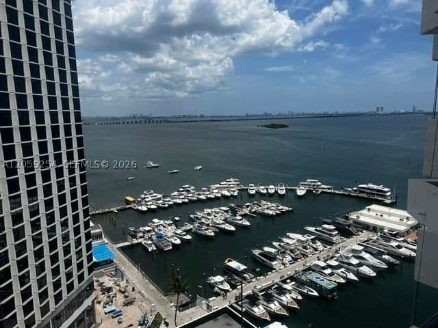 1+1 Condo — 555 15th St #20E, Miami, FL 33132