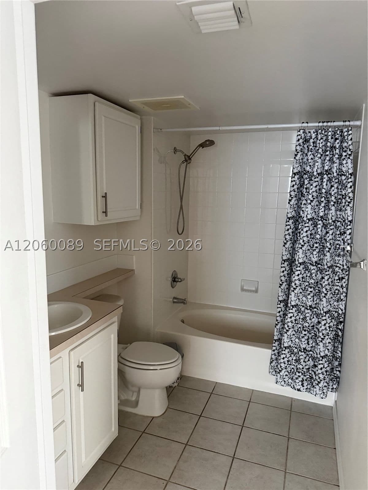 1-bedroom Condo — 2665 37th Ave #813, Miami, FL 33133