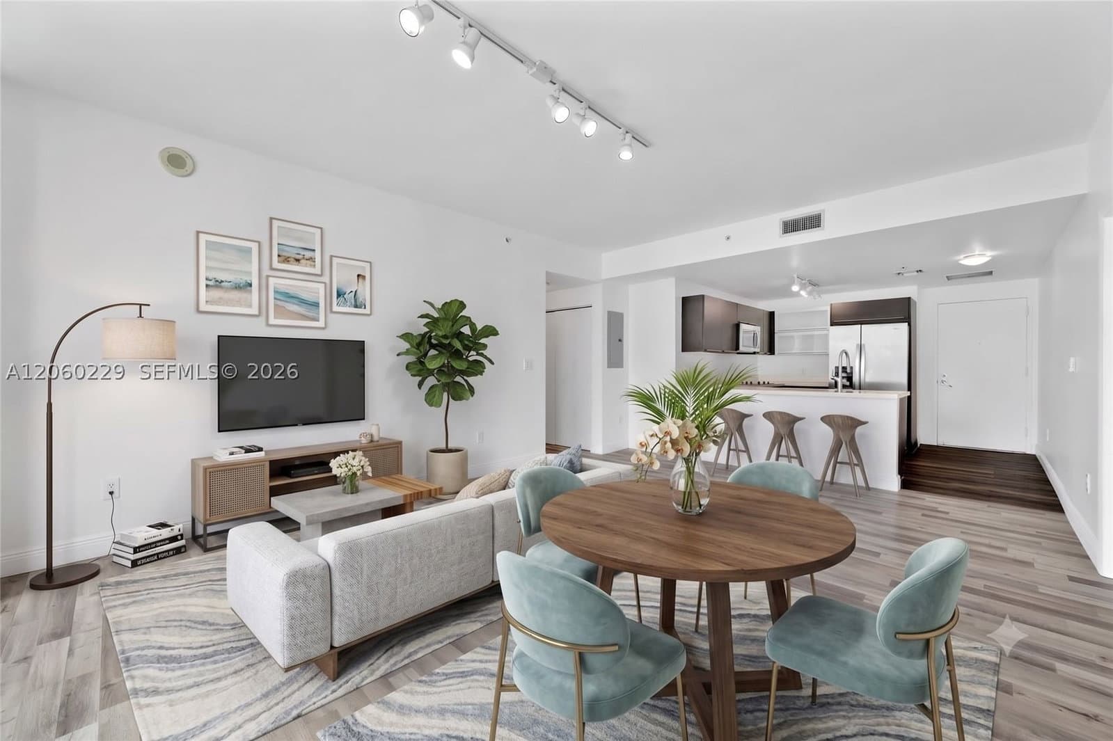 2+1 Condo — 90 3rd St #2001, Miami, FL 33130
