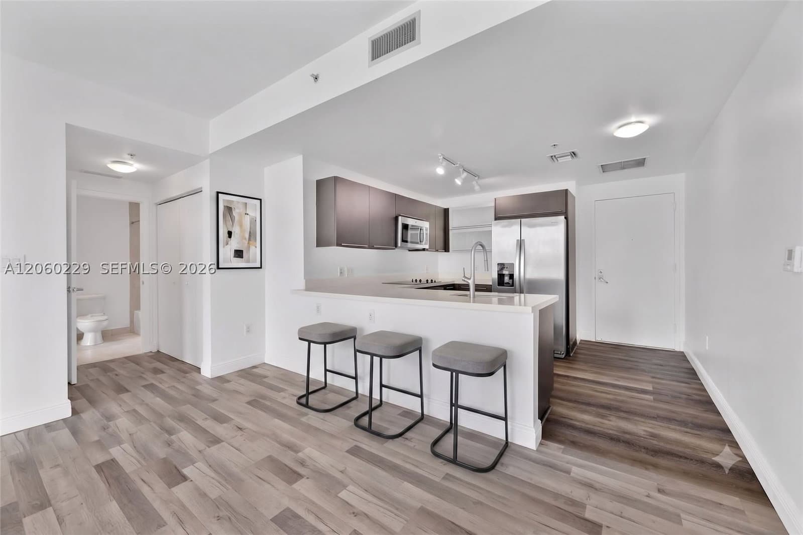 2+1 Condo — 90 3rd St #2001, Miami, FL 33130