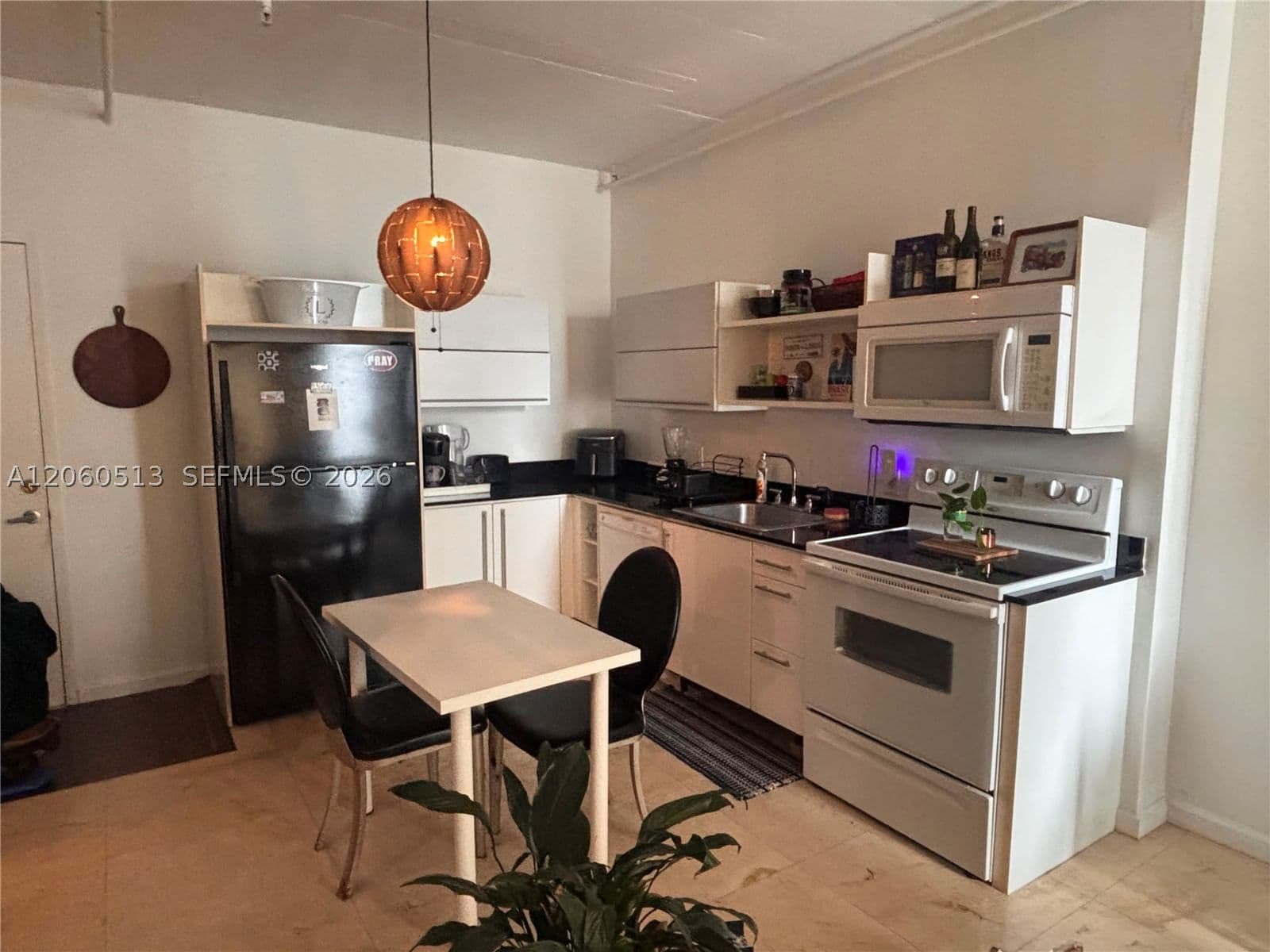 1-bedroom Condo — 690 1st Ct #1132, Miami, FL 33130