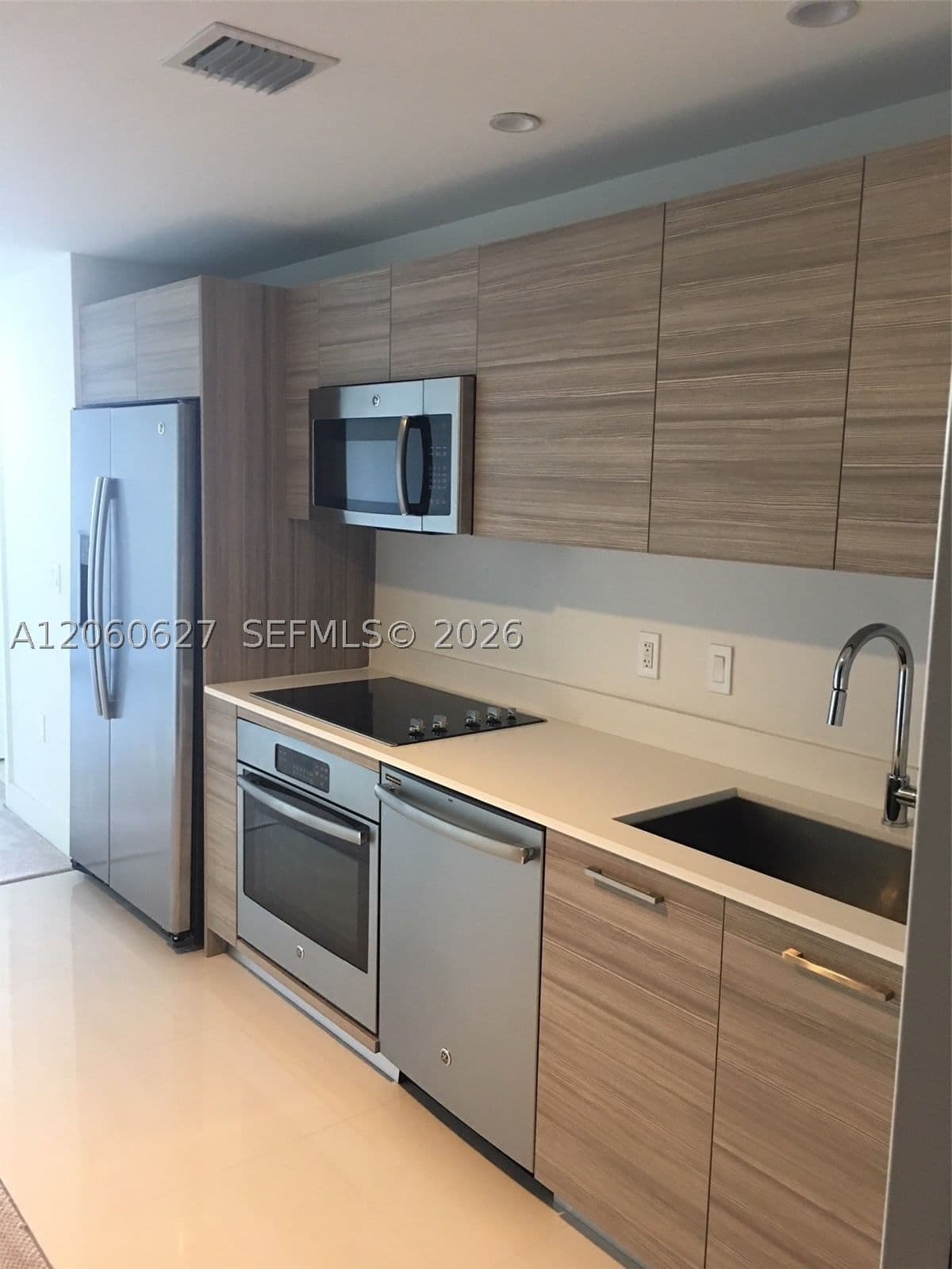 1-bedroom Condo — 121 34th St #914, Miami, FL 33137