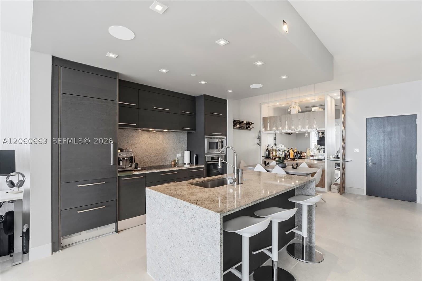 1+1 Condo — 900 Biscayne Blvd #3607, Miami, FL 33132