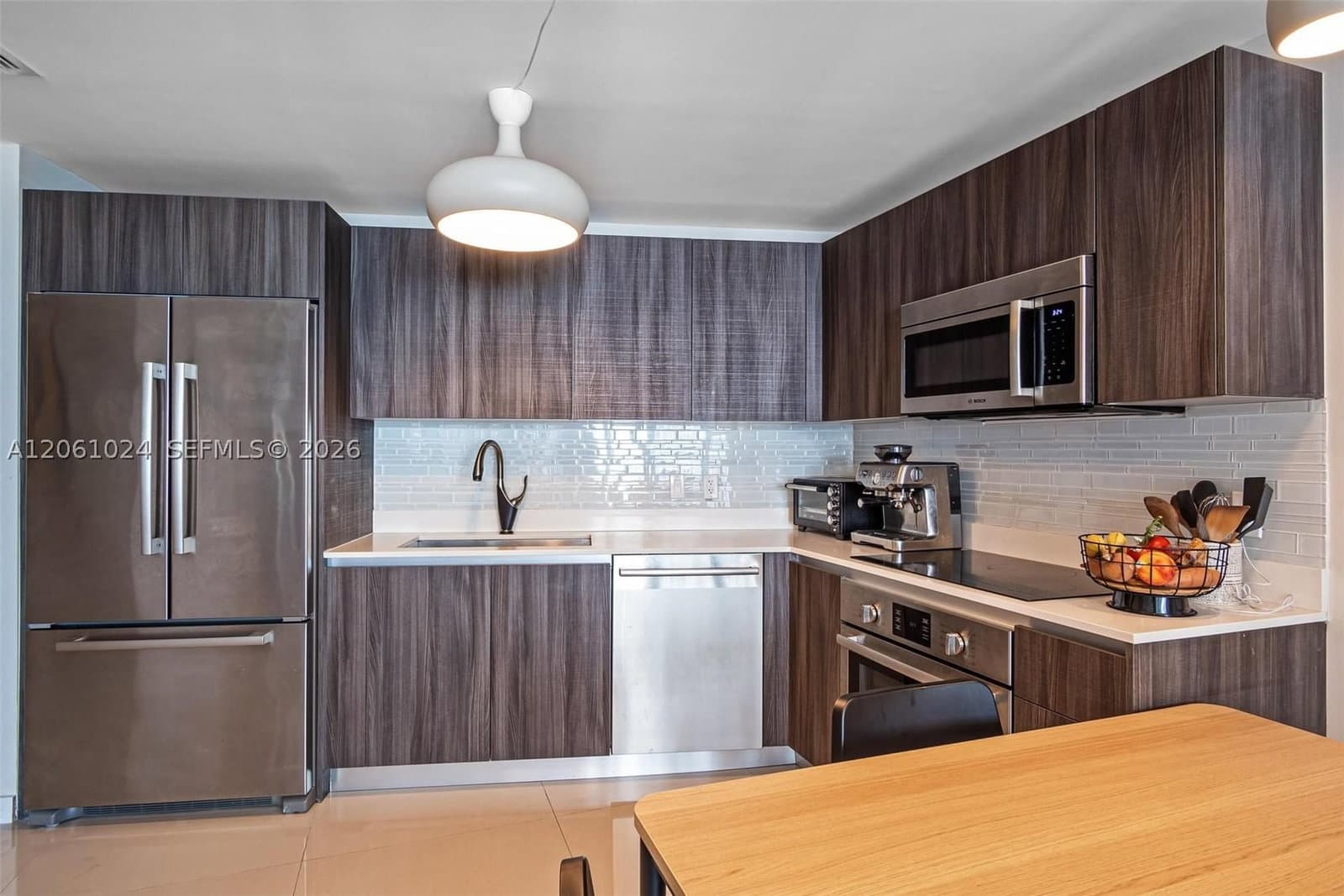 2-bedroom Condo — 488 18th St #401, Miami, FL 33132