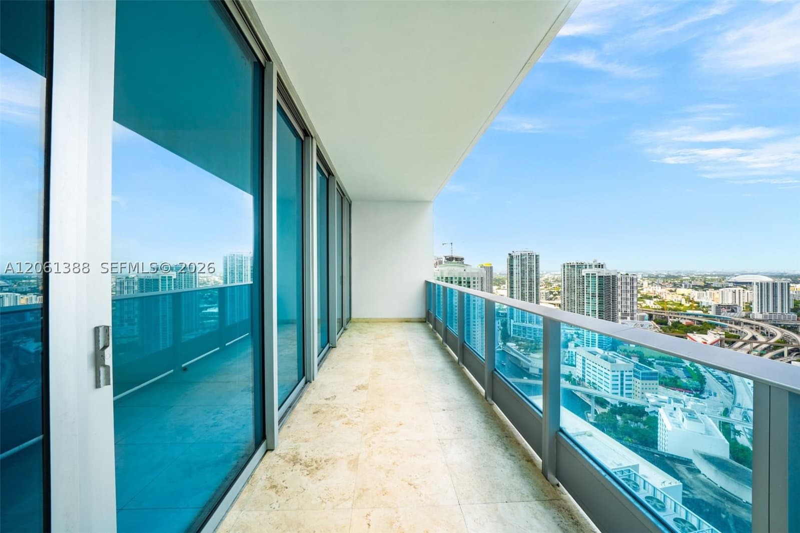 1-bedroom Condo — 200 Biscayne Boulevard Way #4409, Miami, FL 33131