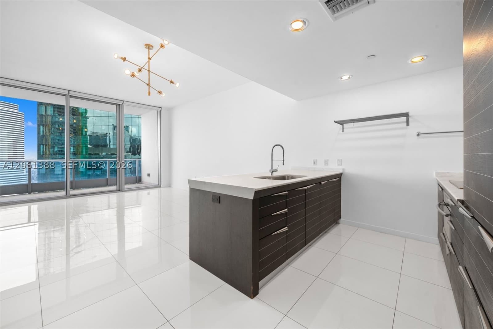 1-bedroom Condo — 200 Biscayne Boulevard Way #4409, Miami, FL 33131