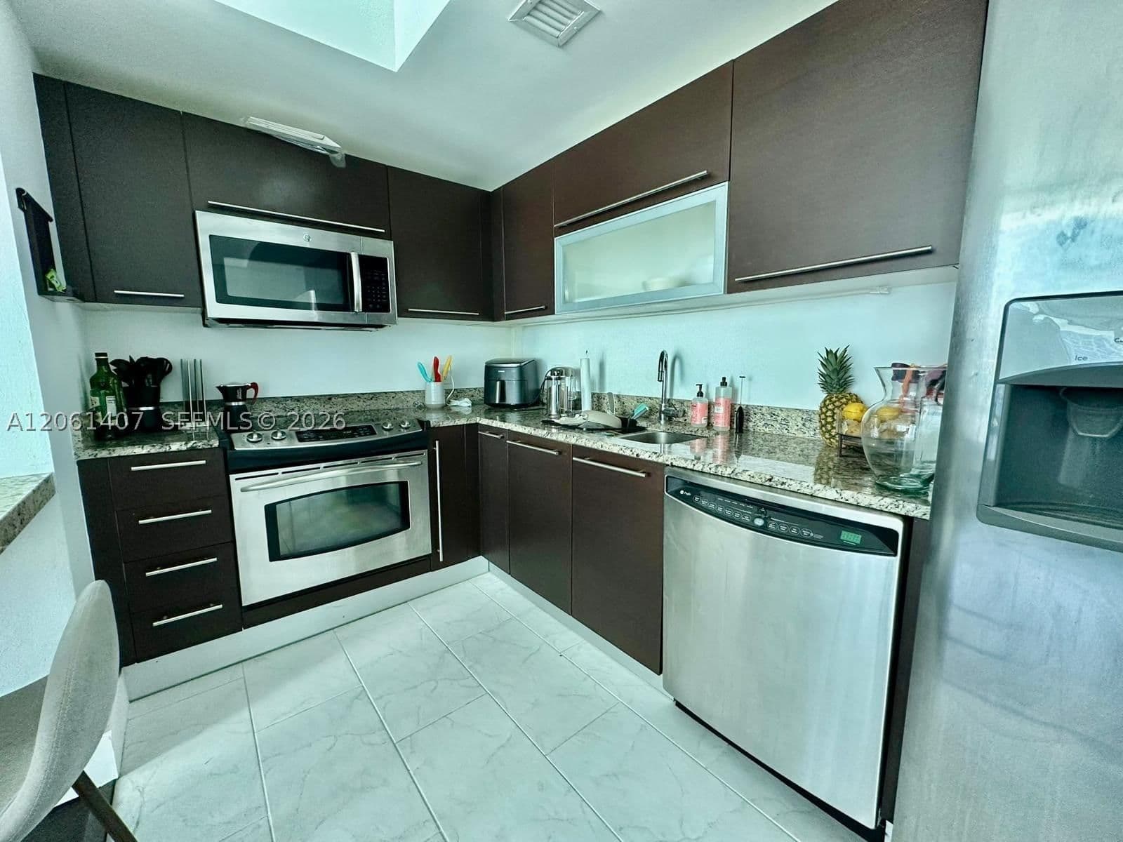 2+1 Condo — 950 Brickell Bay Dr #2406, Miami, FL 33131