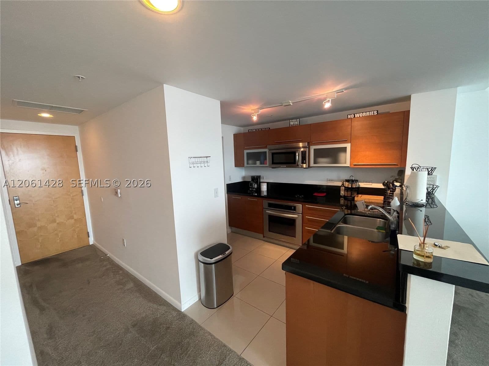 1+1 Condo — 253 2nd St #3806, Miami, FL 33132