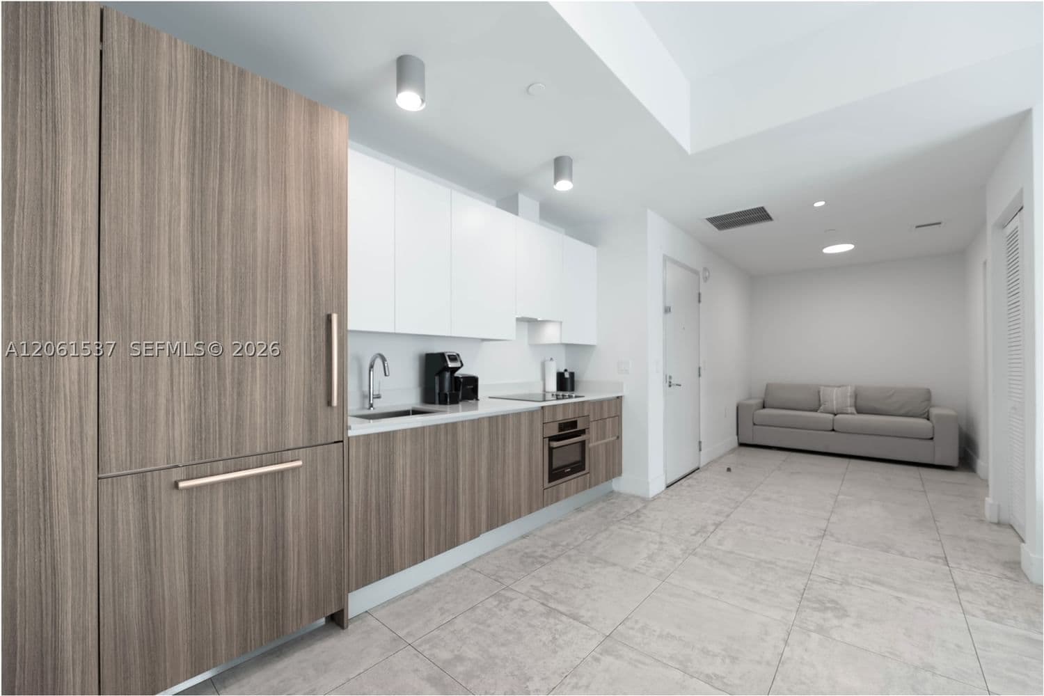 2+1 Condo — 239 9th St #2103, Miami, FL 33130