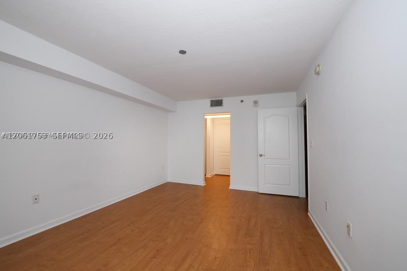 1+1 Condo — 1200 Brickell Bay Dr #1822, Miami, FL 33131