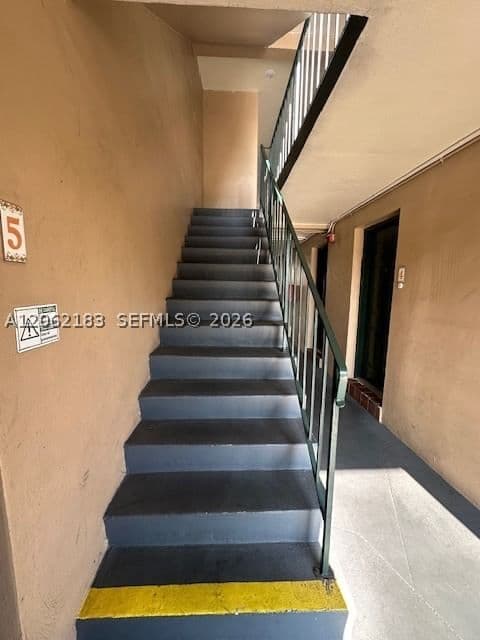2+1 Daire — 1400 Douglas Rd #11, Coral Gables, FL 33134