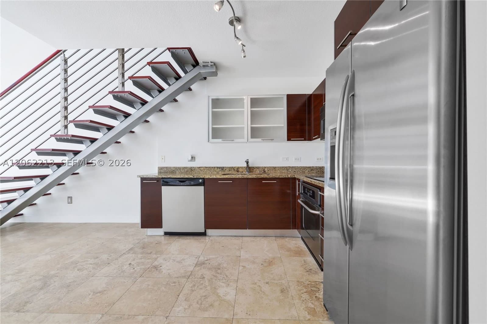 1+1 Condo — 41 5th St #906, Miami, FL 33131