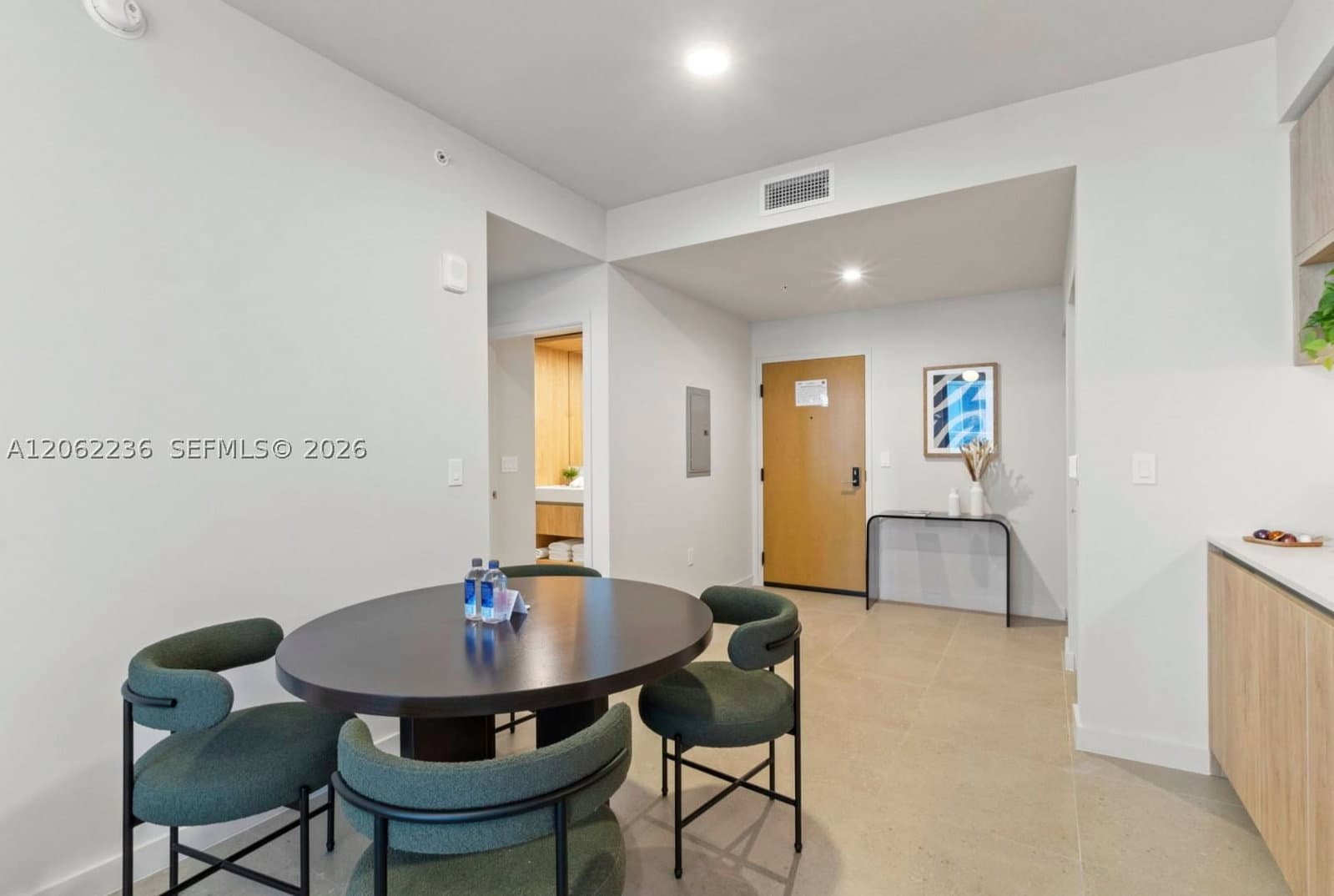1-bedroom Condo — 11 6th St #2303, Miami, FL 33132