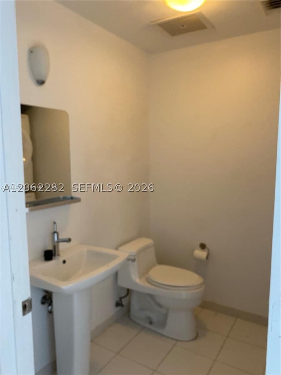 1+1 Condo — 3470 Coast Ave #H0404, Miami, FL 33137