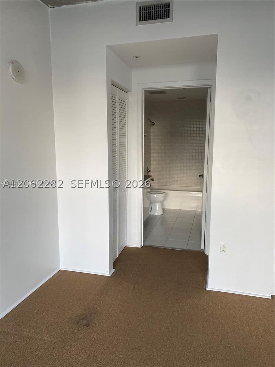 1+1 Condo — 3470 Coast Ave #H0404, Miami, FL 33137