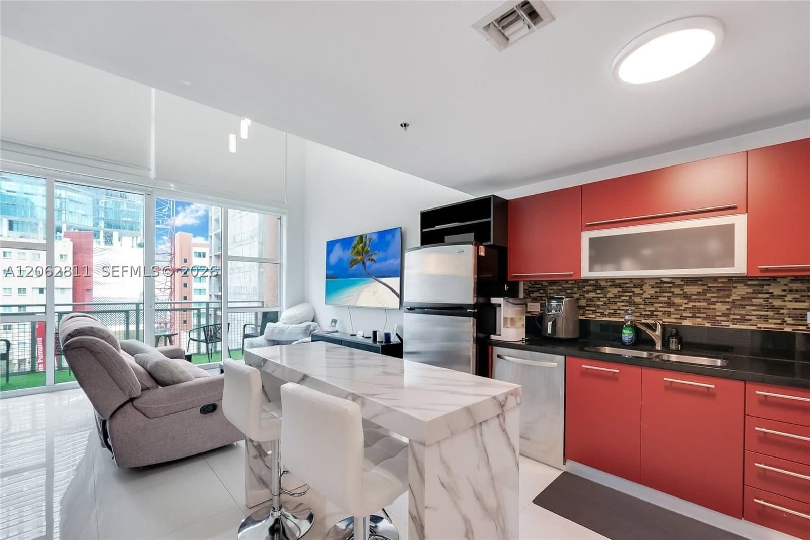 1-bedroom Condo — 244 Biscayne Blvd #644, Miami, FL 33132