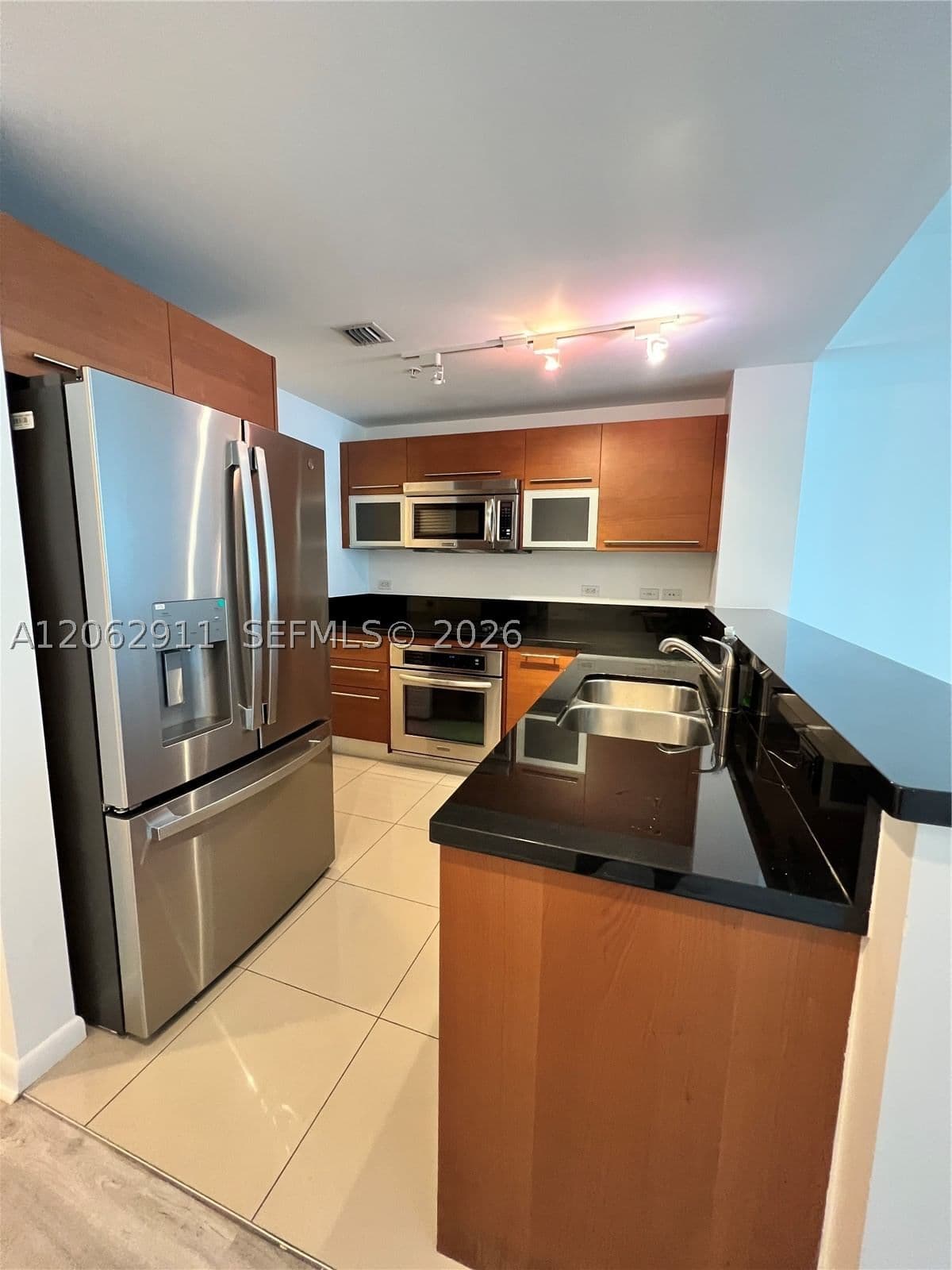 2+1 Condo — 244 Biscayne Blvd #2609, Miami, FL 33132