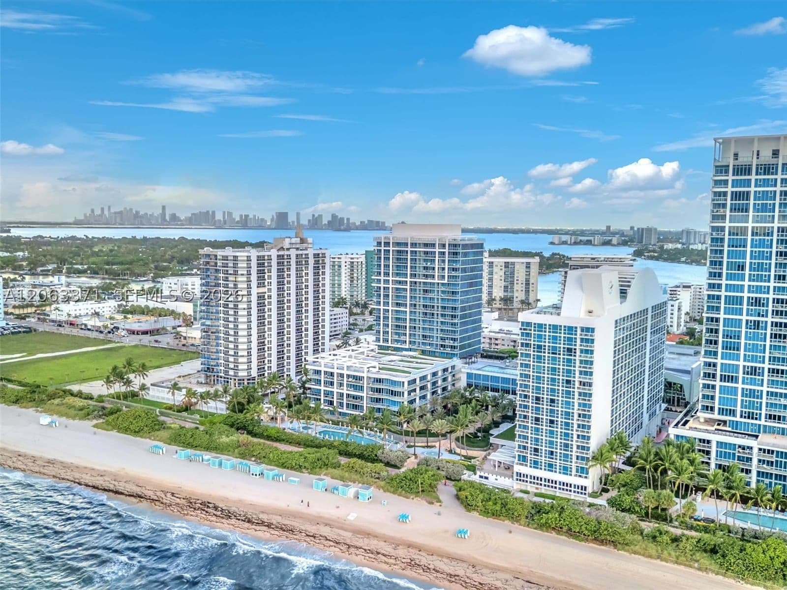 2+1 Condo — 6799 Collins Ave #512, Miami Beach, FL 33141