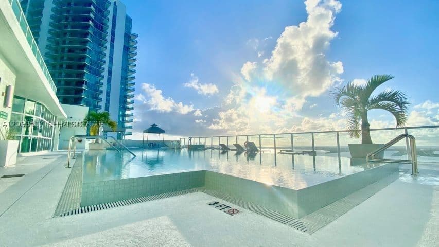 1-bedroom Condo — 218 14th St #2004, Miami, FL 33131