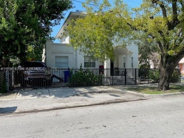 Property — 876 2nd St, Miami, FL 33130