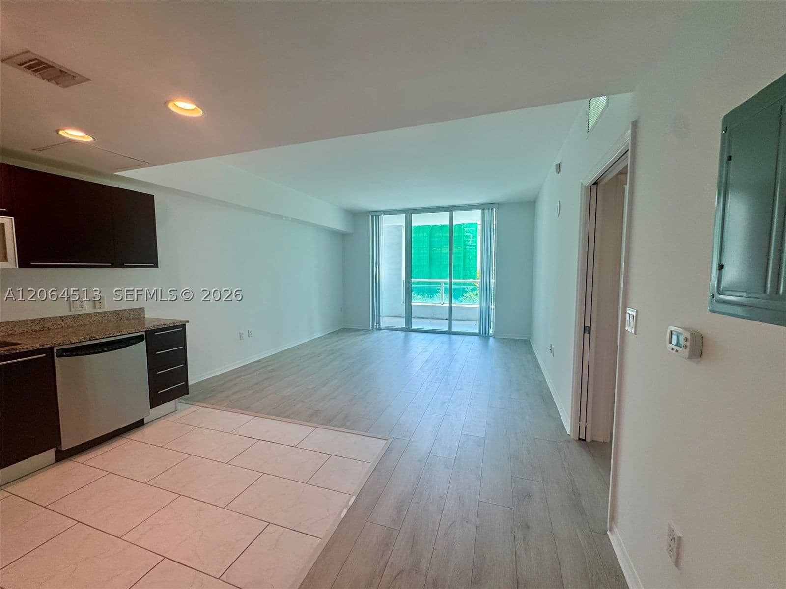 1+1 Condo — 951 Brickell Ave #409, Miami, FL 33131
