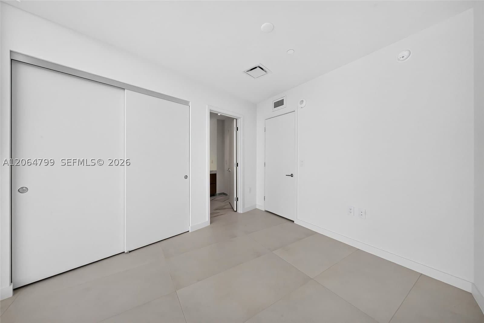 1+1 Condo — 1400 Biscayne Blvd #2607, Miami, FL 33132