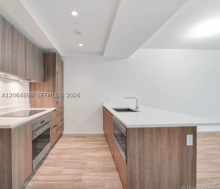 1-bedroom Condo — 801 Miami Ave #1807, Miami, FL 33130
